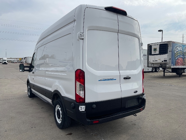 Used 2022 Ford E-Transit 350 - photo 8