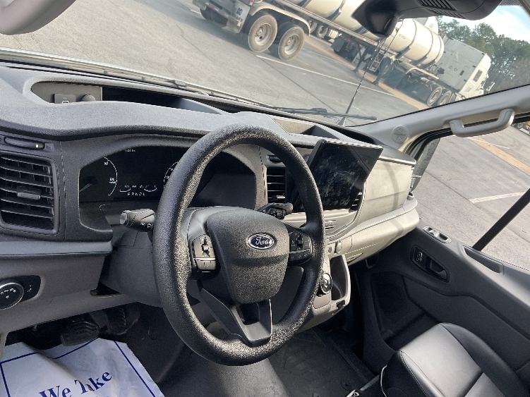 Used 2022 Ford E-Transit 350 - photo 16