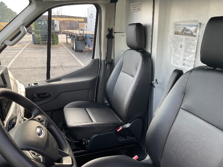 Used 2022 Ford E-Transit 350 - photo 18