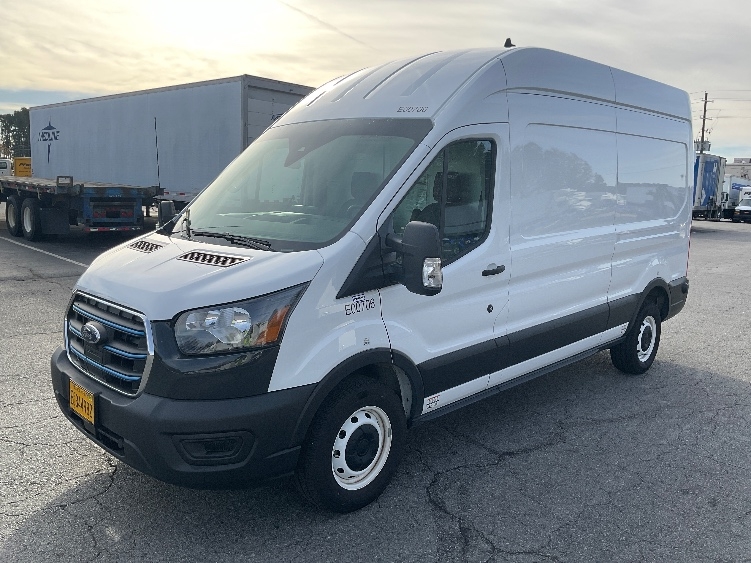 Used 2022 Ford E-Transit 350 - photo 5