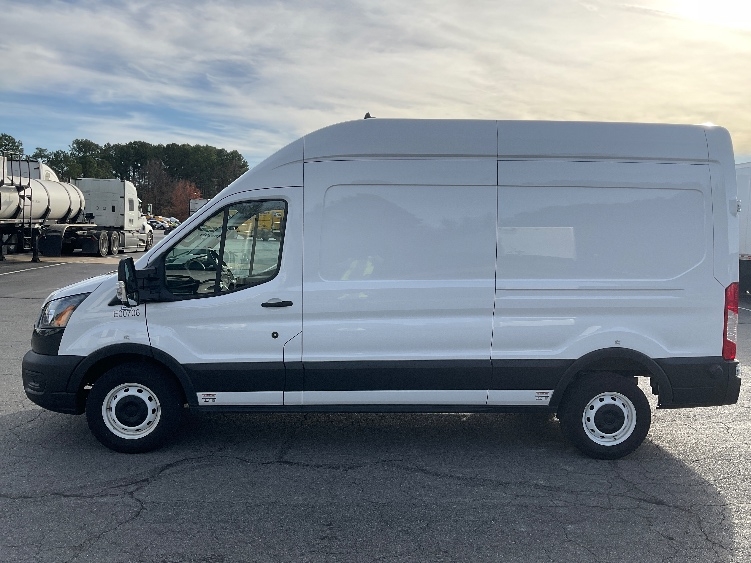 Used 2022 Ford E-Transit 350 - photo 6