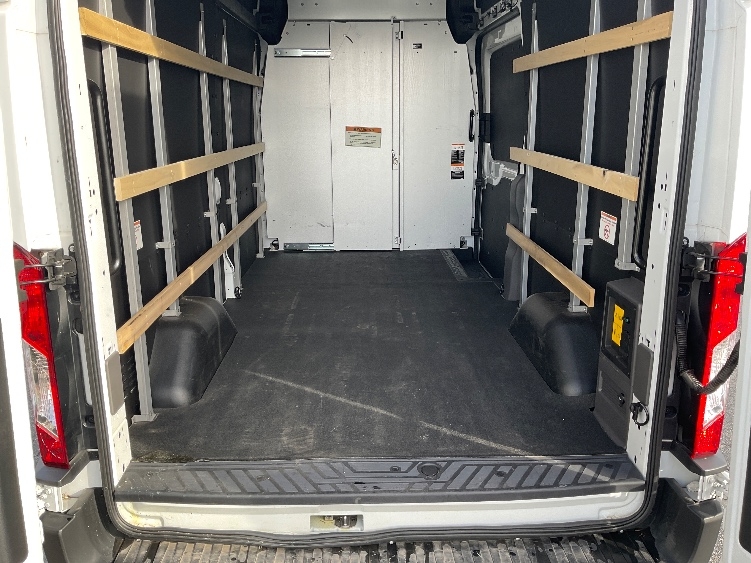 Used 2022 Ford E-Transit 350 - photo 10
