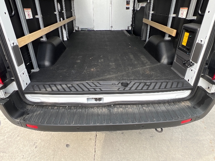 Used 2022 Ford E-Transit 350 - photo 12