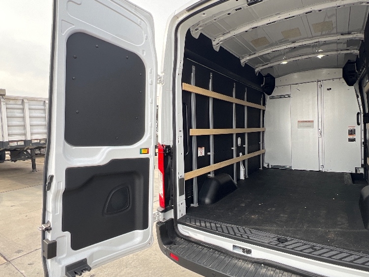 Used 2022 Ford E-Transit 350 - photo 13