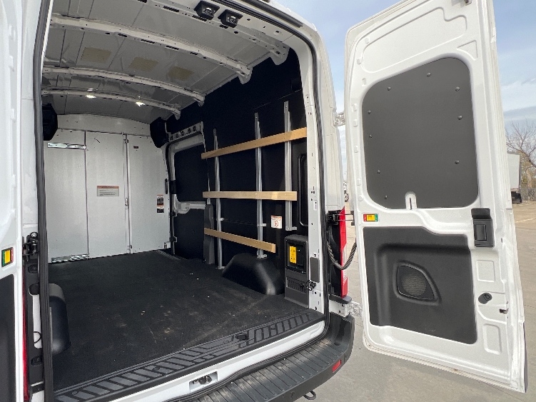 Used 2022 Ford E-Transit 350 - photo 14