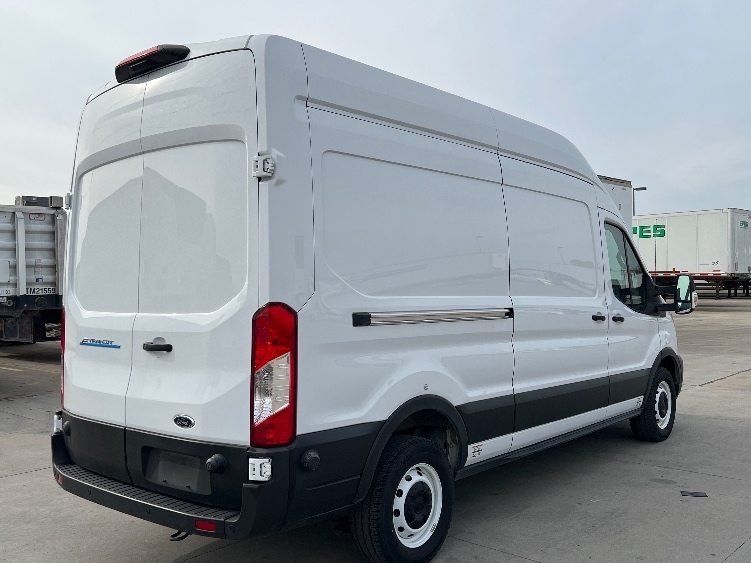 Used 2022 Ford E-Transit 350 - photo 15