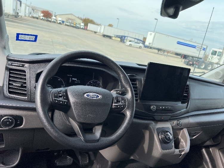 Used 2022 Ford E-Transit 350 - photo 20