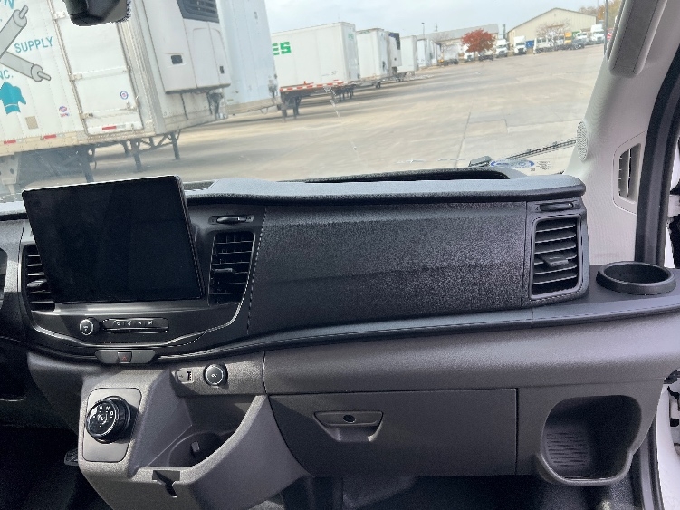 Used 2022 Ford E-Transit 350 - photo 23