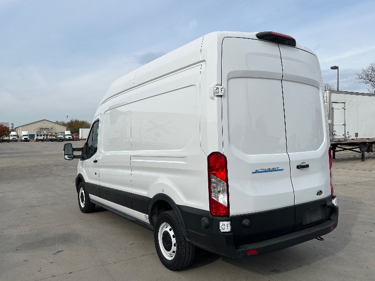 Used 2022 Ford E-Transit 350 - photo 8