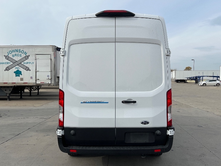 Used 2022 Ford E-Transit 350 - photo 9