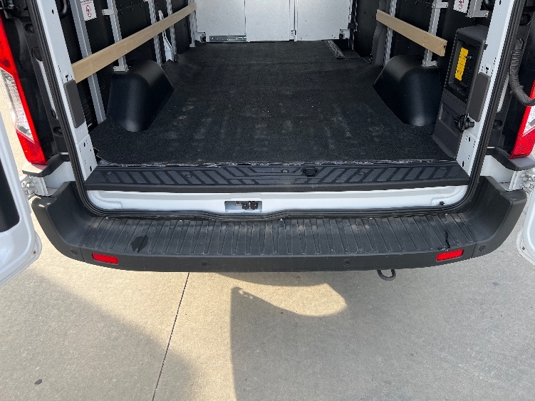 Used 2022 Ford E-Transit 350 - photo 12