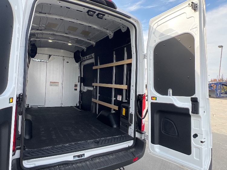 Used 2022 Ford E-Transit 350 - photo 14