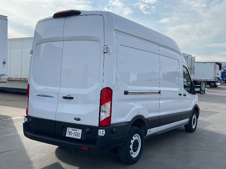 Used 2022 Ford E-Transit 350 - photo 15