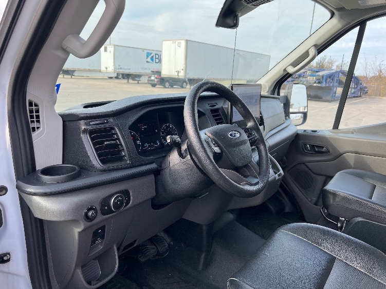 Used 2022 Ford E-Transit 350 - photo 19