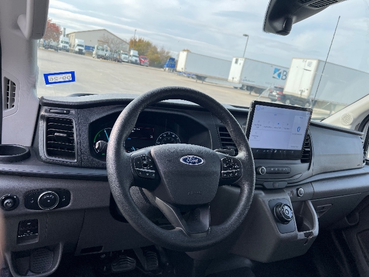 Used 2022 Ford E-Transit 350 - photo 20