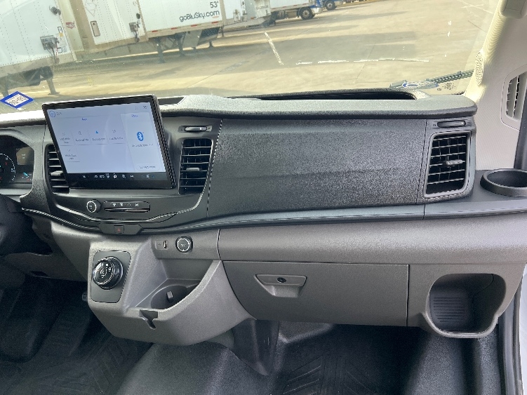 Used 2022 Ford E-Transit 350 - photo 23