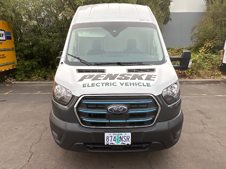 Used 2022 Ford E-Transit 350 - photo 2