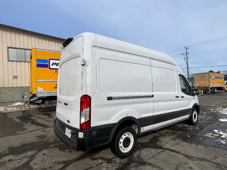 Used 2022 Ford E-Transit 350 - photo 15