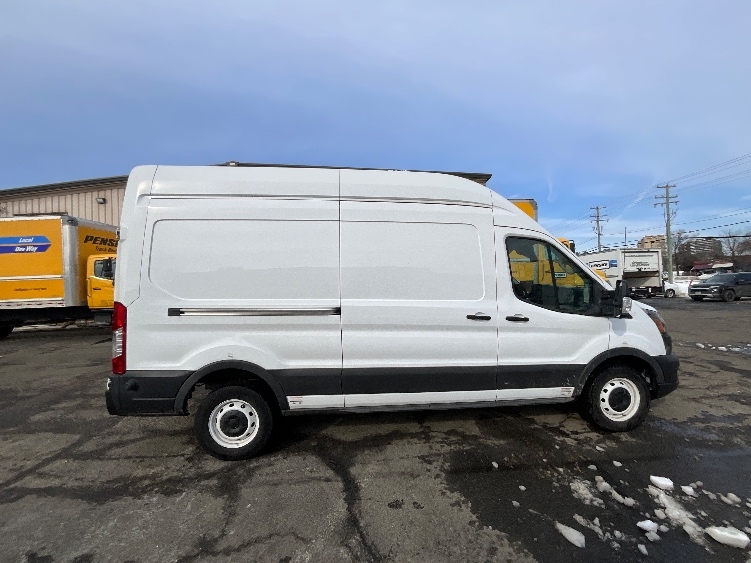 Used 2022 Ford E-Transit 350 - photo 17