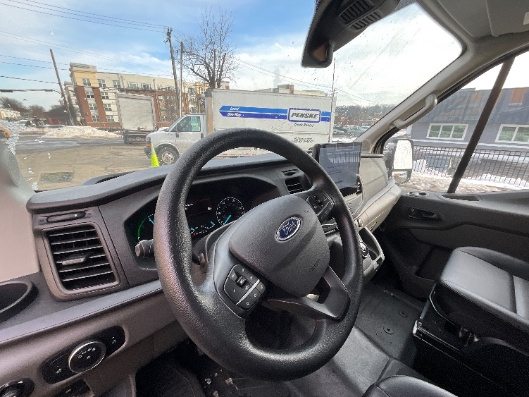 Used 2022 Ford E-Transit 350 - photo 19