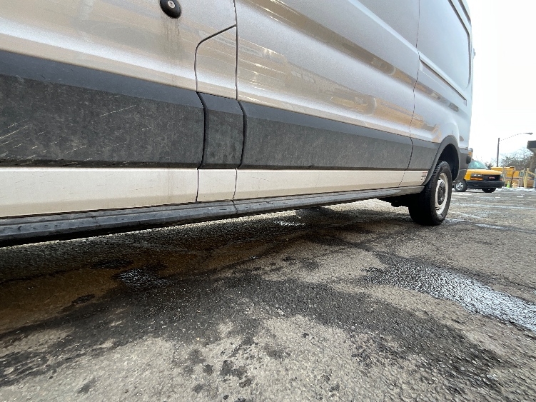 Used 2022 Ford E-Transit 350 - photo 7