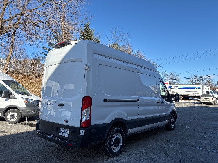 Used 2022 Ford E-Transit 350 - photo 12
