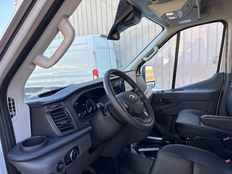 Used 2022 Ford E-Transit 350 - photo 15