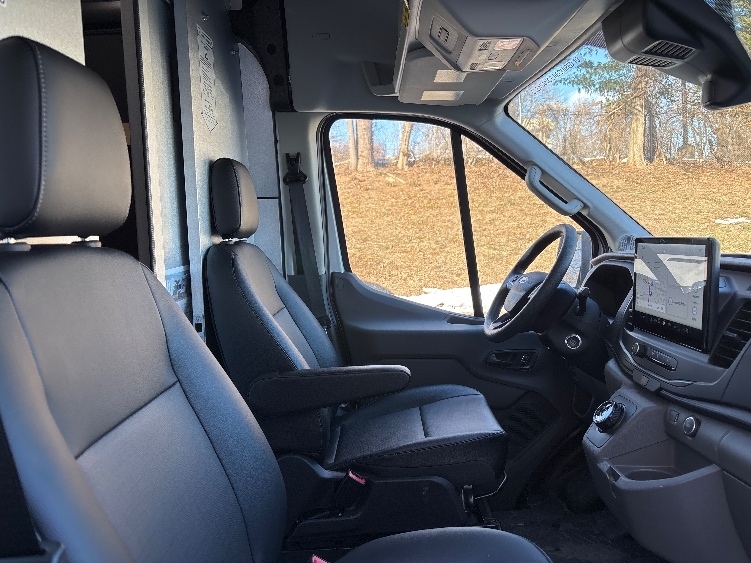 Used 2022 Ford E-Transit 350 - photo 20
