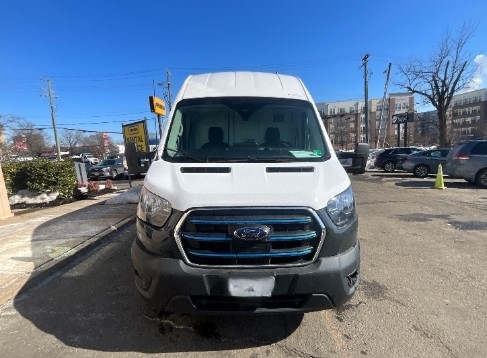 Used 2022 Ford E-Transit 350 - photo 2