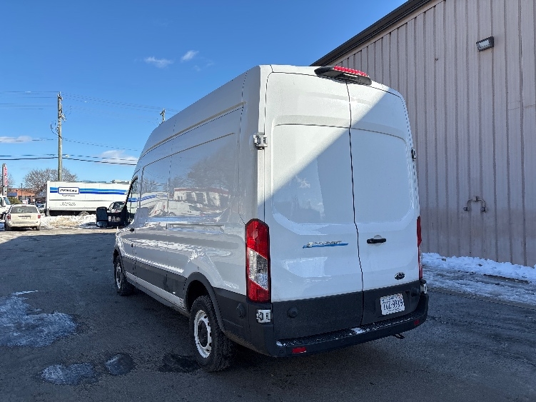 Used 2022 Ford E-Transit 350 - photo 7