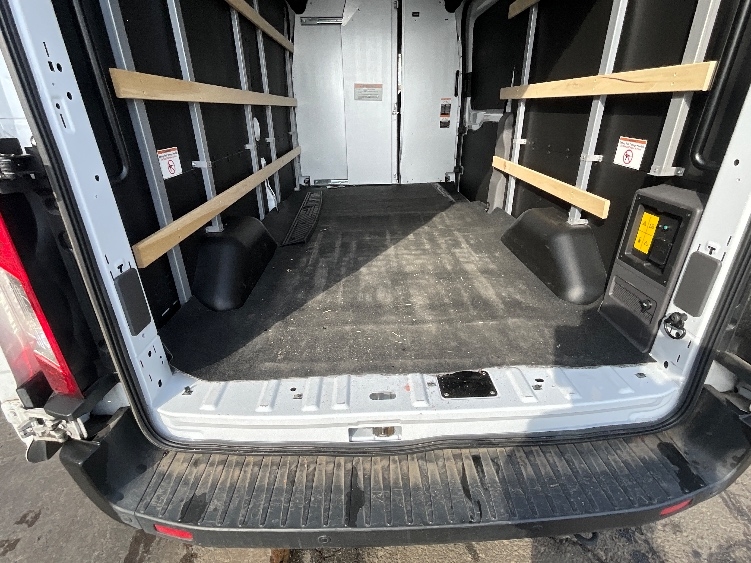 Used 2022 Ford E-Transit 350 - photo 12