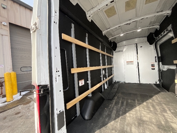 Used 2022 Ford E-Transit 350 - photo 13