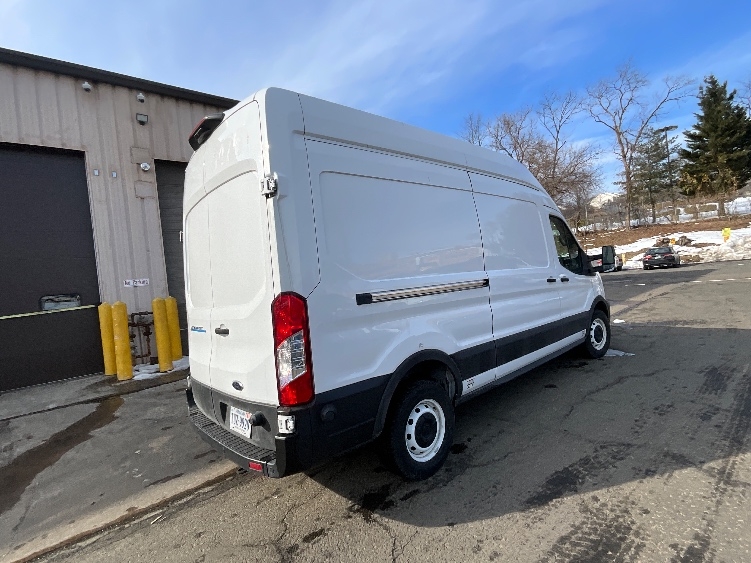 Used 2022 Ford E-Transit 350 - photo 15