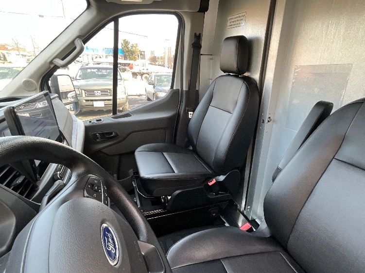 Used 2022 Ford E-Transit 350 - photo 21