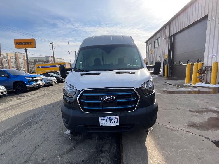 Used 2022 Ford E-Transit 350 - photo 2