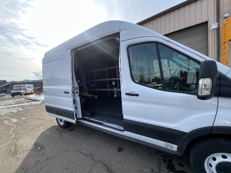Used 2022 Ford E-Transit 350 - photo 27