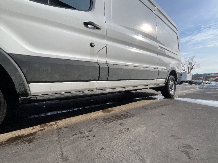 Used 2022 Ford E-Transit 350 - photo 7