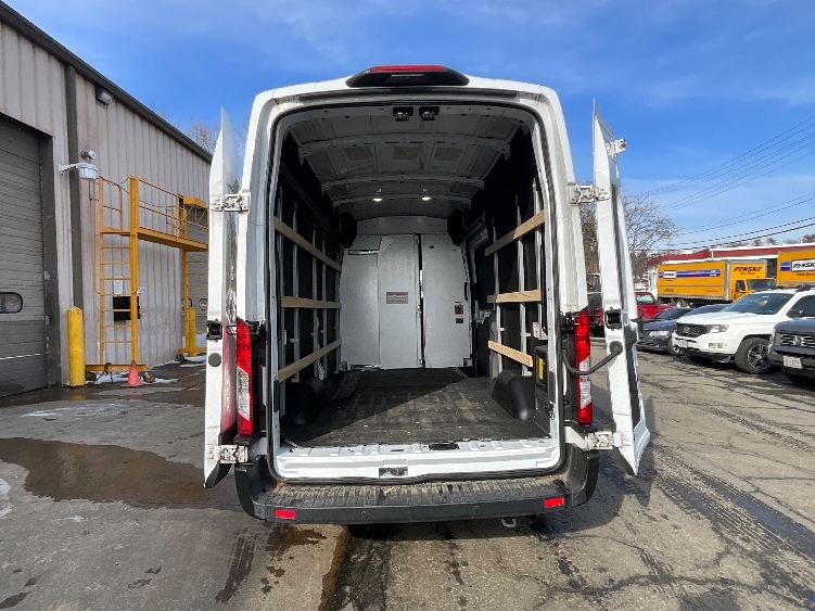 Used 2022 Ford E-Transit 350 - photo 11