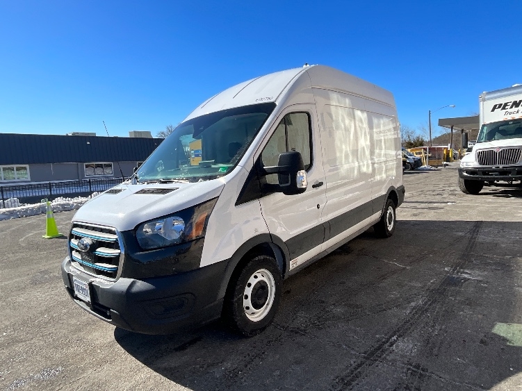Used 2022 Ford E-Transit 350 - photo 5