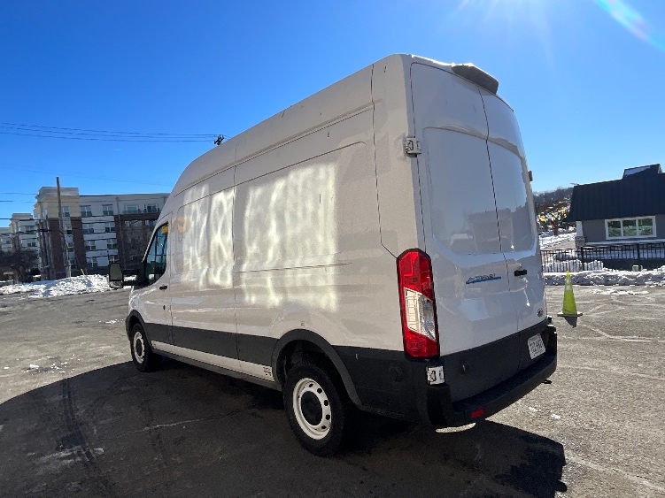 Used 2022 Ford E-Transit 350 - photo 8