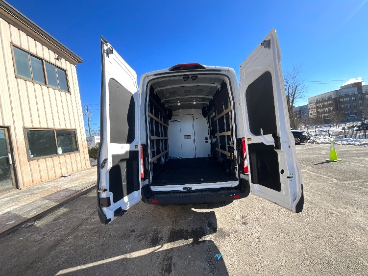 Used 2022 Ford E-Transit 350 - photo 10