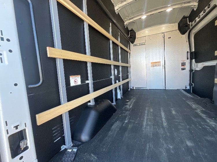 Used 2022 Ford E-Transit 350 - photo 13