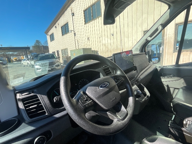 Used 2022 Ford E-Transit 350 - photo 19