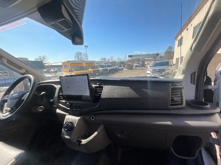 Used 2022 Ford E-Transit 350 - photo 23