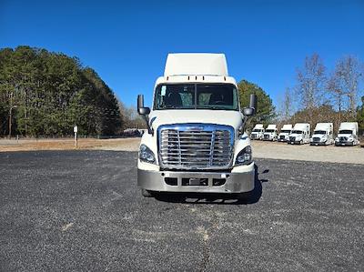 Used 2019 Freightliner Cascadia Detroit DD13 Semi Truck for sale #EBT1553 - photo 2