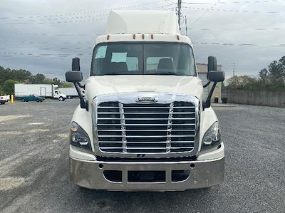 Used 2019 Freightliner Cascadia Detroit DD13 Semi Truck for sale #EBT1556 - photo 2