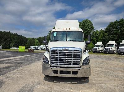 Used 2019 Freightliner Cascadia Detroit DD13 Semi Truck for sale #EBT1559 - photo 2