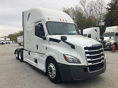 Used 2021 Freightliner Cascadia - photo 1
