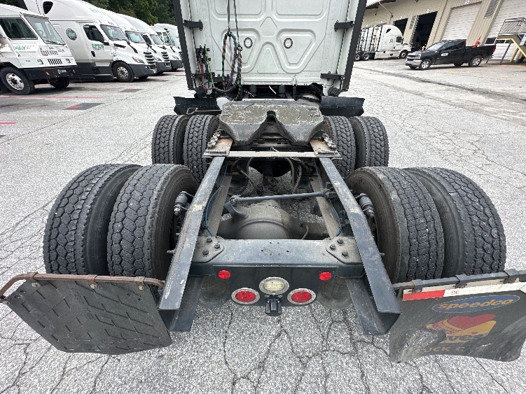 Used 2021 Freightliner Cascadia - photo 7
