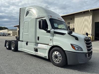 Used 2021 Freightliner Cascadia Detroit DD15AT Semi Truck with Sleeper Cab for sale #EPES21138 - photo 1